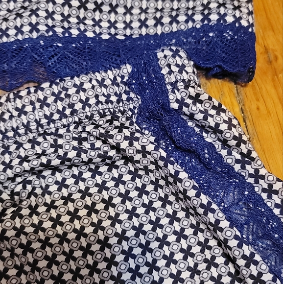 Ladies silky PJs - Picture 2 of 2